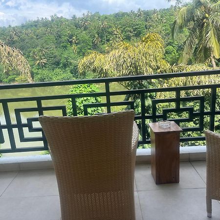 Kandy Rivers Edge Nature Resort Exterior photo