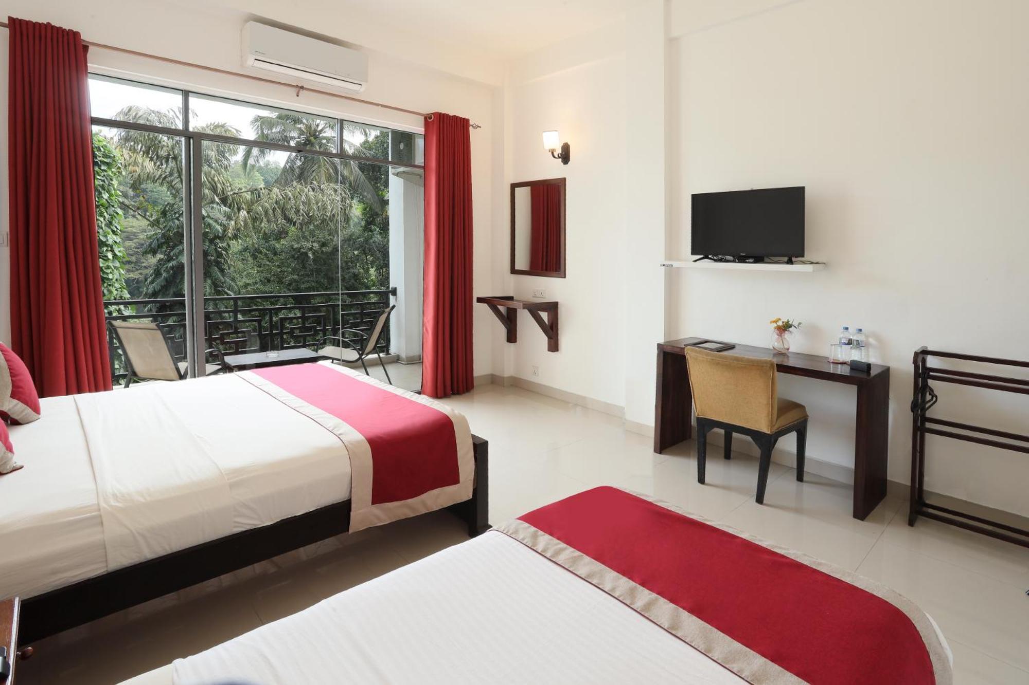 Kandy Rivers Edge Nature Resort Exterior photo
